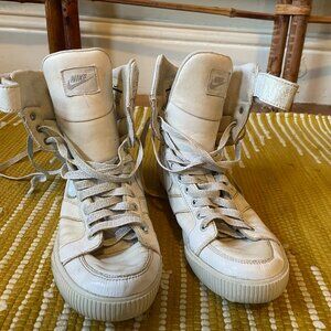 Rare Nike Possession Justified Women's Hi-Tops Size US 8.5